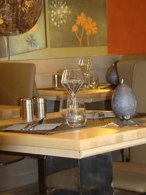 Le Mas D'Estello Tallard Hotel