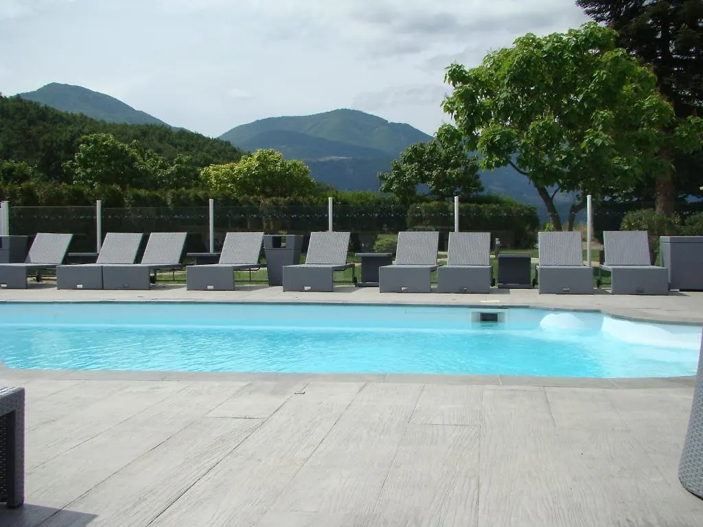Le Mas D'Estello Tallard Hotel