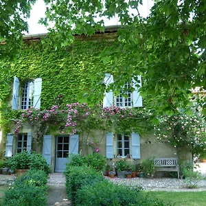 D'hotes Les Pesques Bed & Breakfast