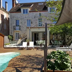 https://hotel-du-puy-dalon.midi-pyreneeshotels.com