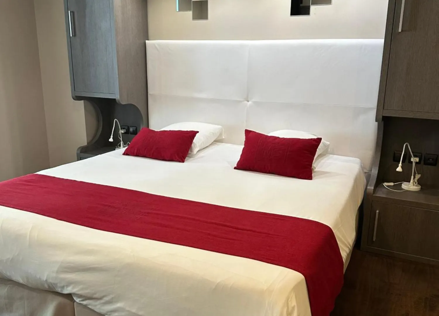 Le Mas D'Estello Hotel Tallard 3*,  France